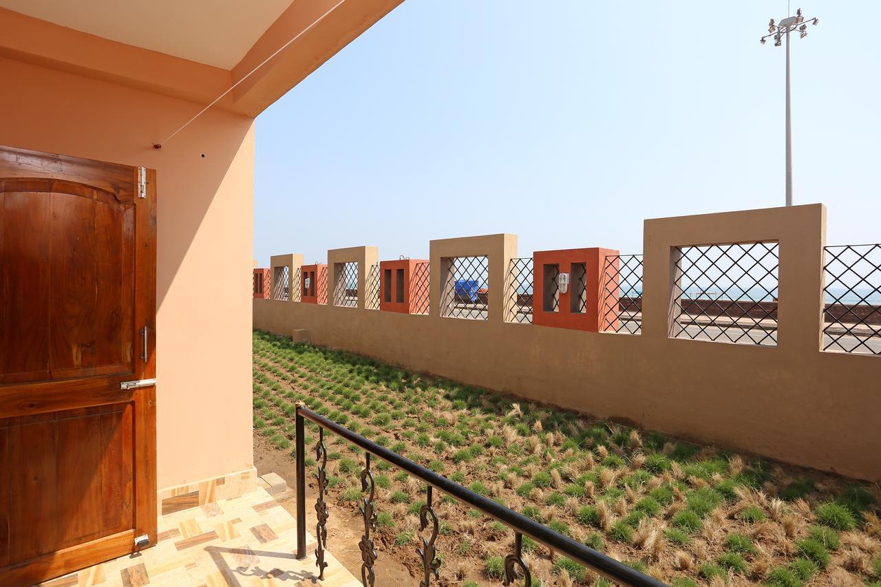Hotel On Call Puri Laxmi Beach Resort מראה חיצוני תמונה